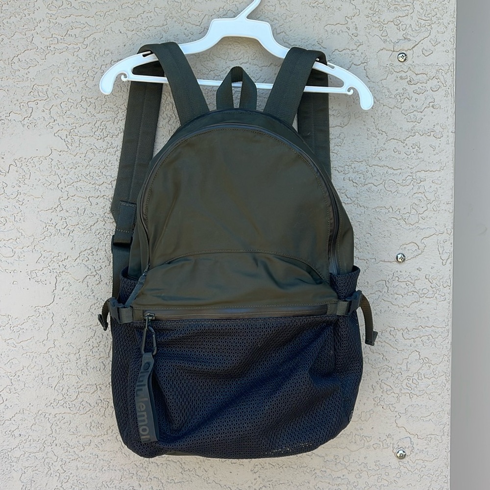 Lululemon army green backpack